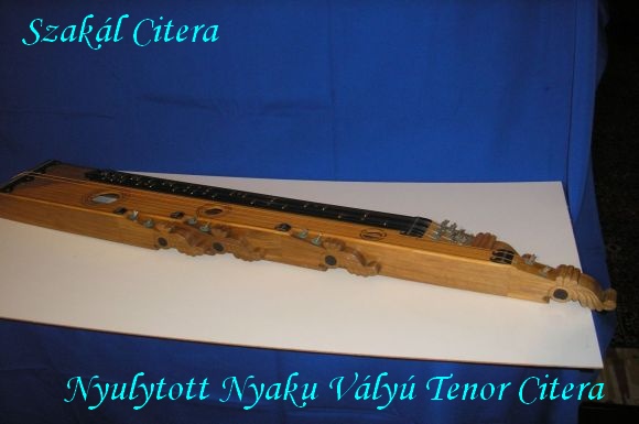 Nyulytott Nyakú Vályú Citera Tenor